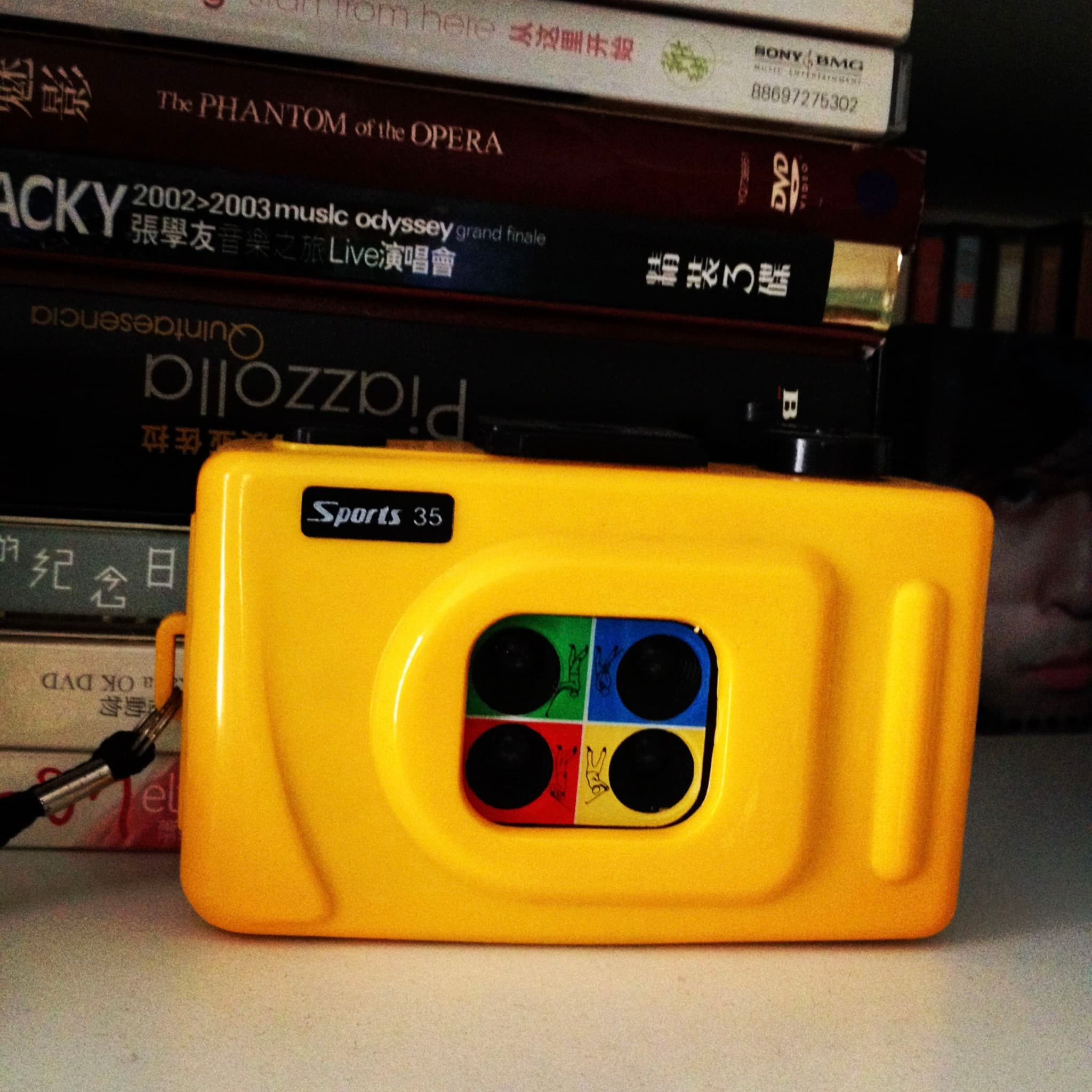 四格相机（胶片）