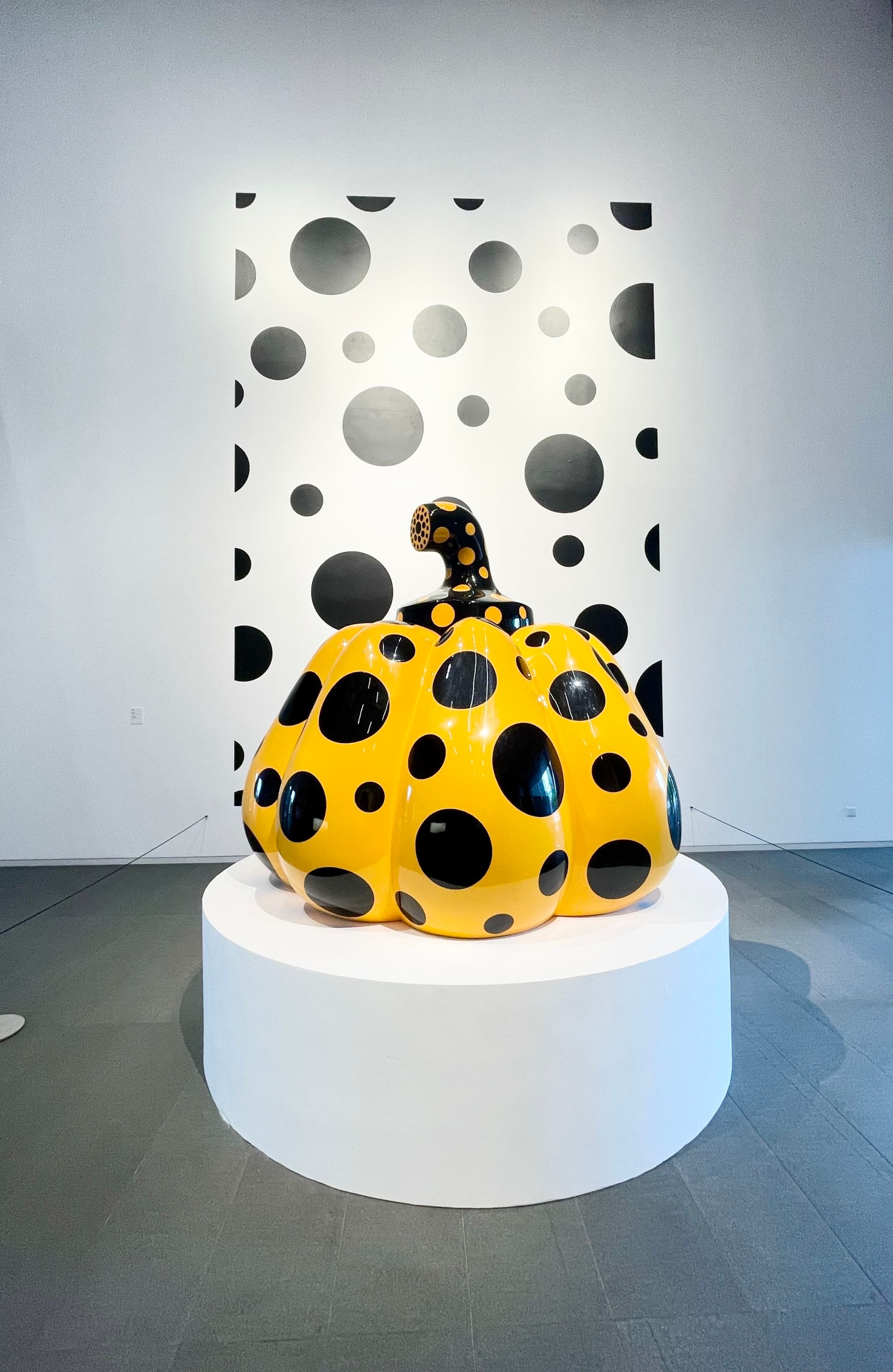 草间弥生的波点南瓜